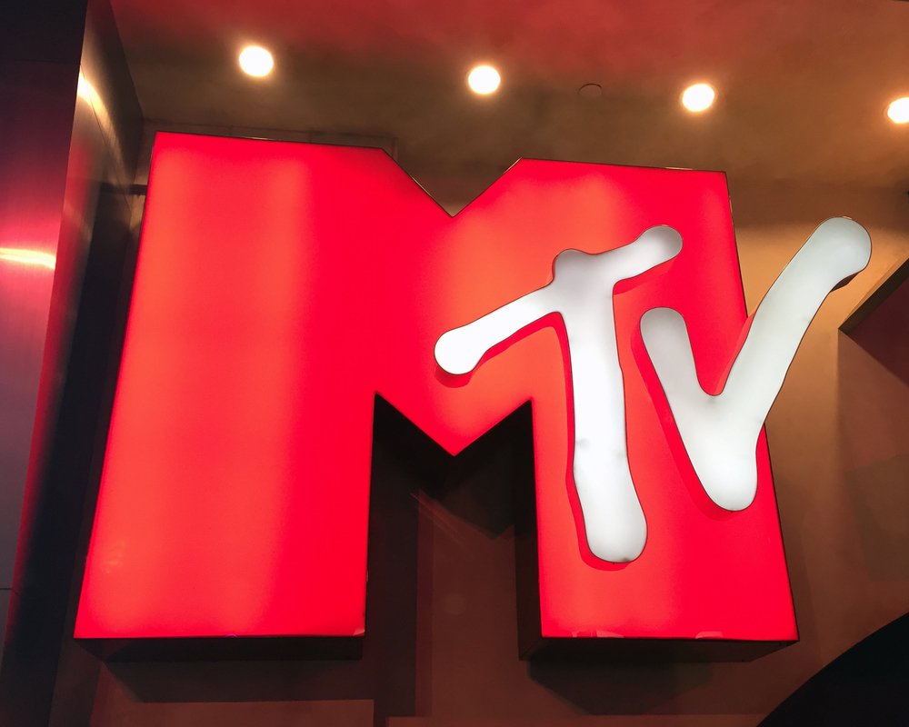 MTV logo in neon letters at the MGM Grand Hotel in Las Vegas on December 28, 2017. | Photo: Shutterstock