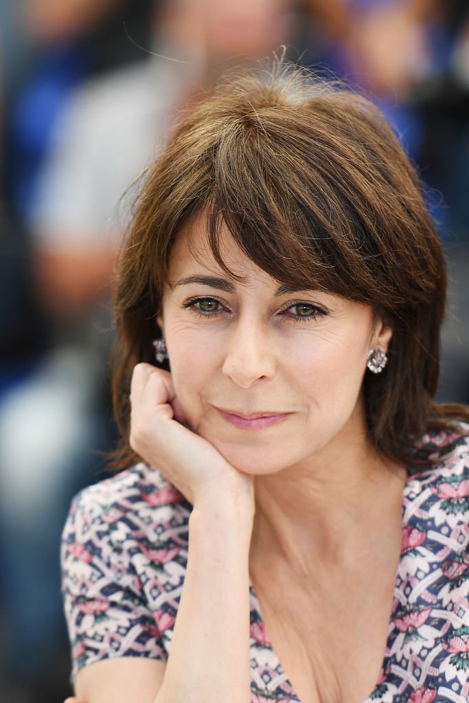 Marilyne Canto assiste au photocall "Dopo La Guerra - Apres La Guerre" lors du 70ème Festival de Cannes au Palais des Festivals le 24 mai 2017. | Photo : Getty Images Marilyne Canto assiste au photocall "Dopo La Guerra - Apres La Guerre" lors du 70ème Festival de Cannes au Palais des Festivals le 24 mai 2017. | Photo : Getty Images
