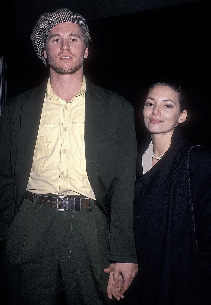 Actor Val Kilmer and actress Joanne Whalley attend the "Hurlyburly" Opening Night Party on November 16, 1988 at the Twenty/20 Club in Century City, California. | Source: Getty Images