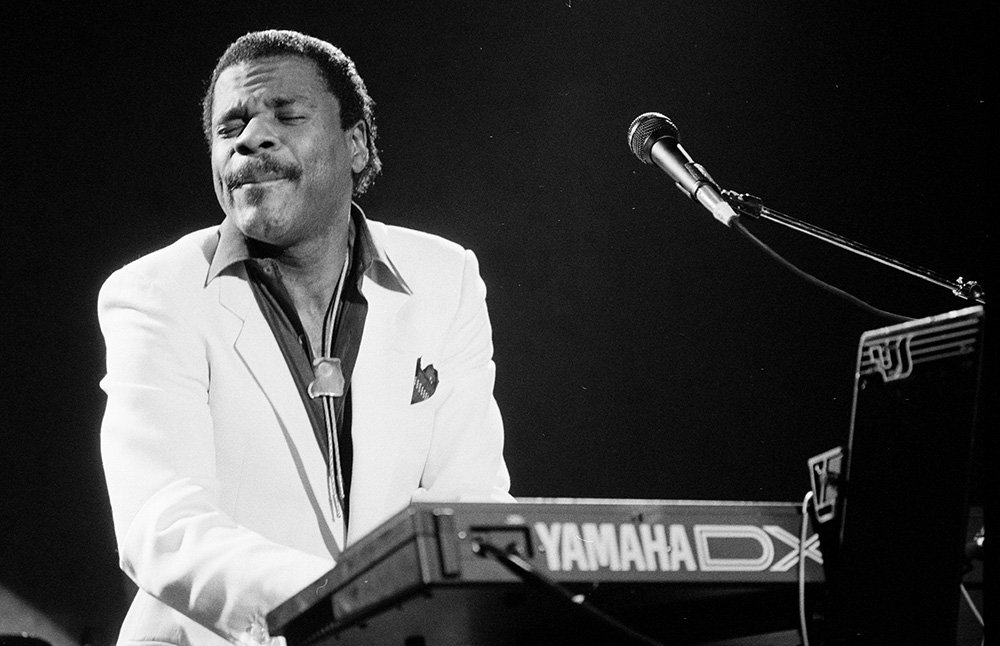 Billy Preston photographed mid performance for LIFE magazine in 1989. I Image: Getty Images.
