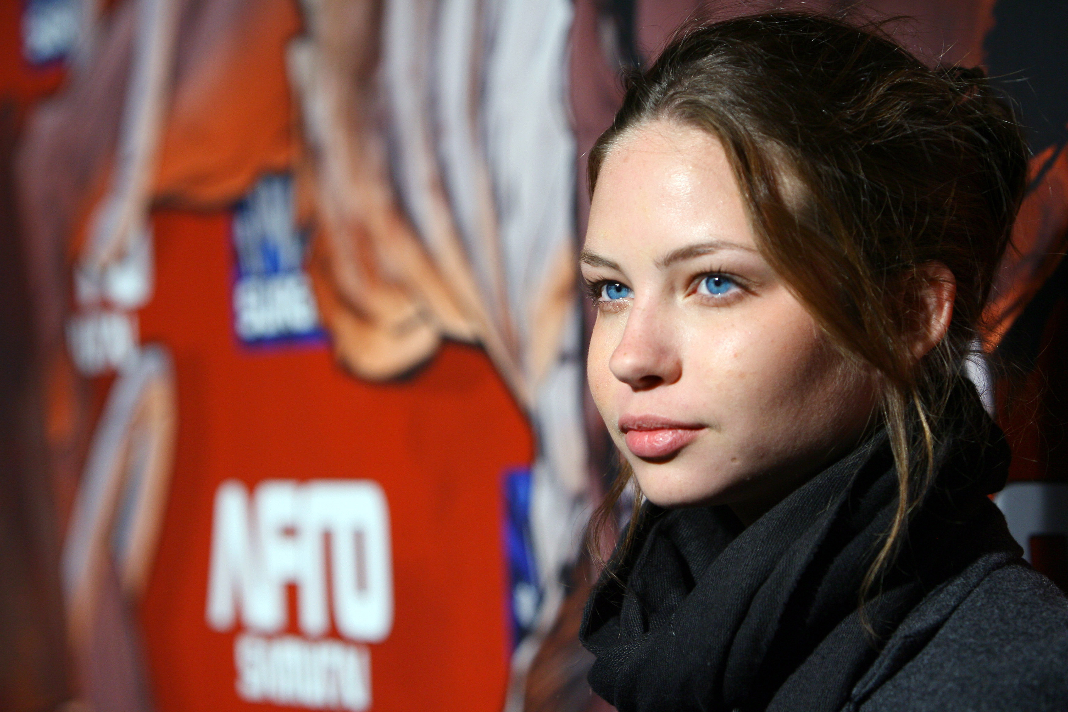By 2009, Chase was continuing to work while expanding beyond the projects that first made her famous. Public appearances like this showed she remained active in the entertainment industry years after her breakthrough as a child actor. | Source: Getty Images