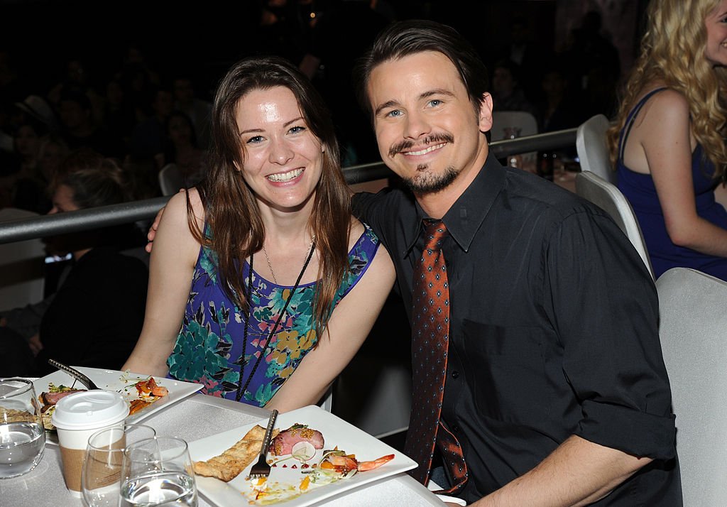 Carly Ritter and her brother actor Jason Ritter at the 2014 iHeartRadio Music Awards held at The Shrine Auditorium on May 1, 2014 in Los Angeles, California | Photo: Getty Images