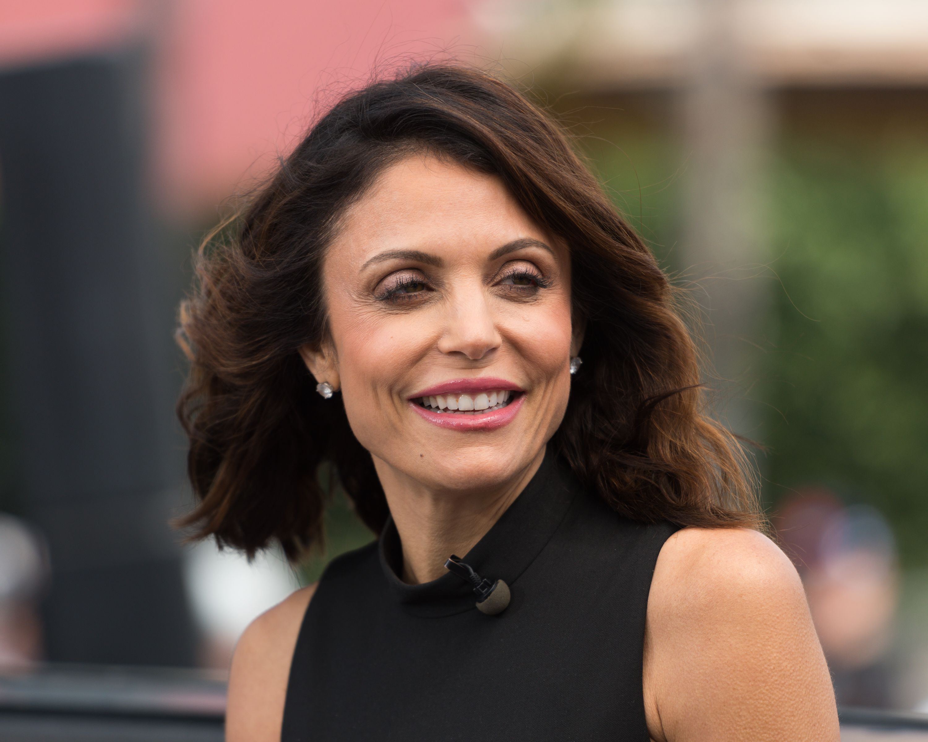 Bethenny Frankel visits "Extra" at Universal Studios Hollywood on May 24, 2017 | Photo: Getty Images