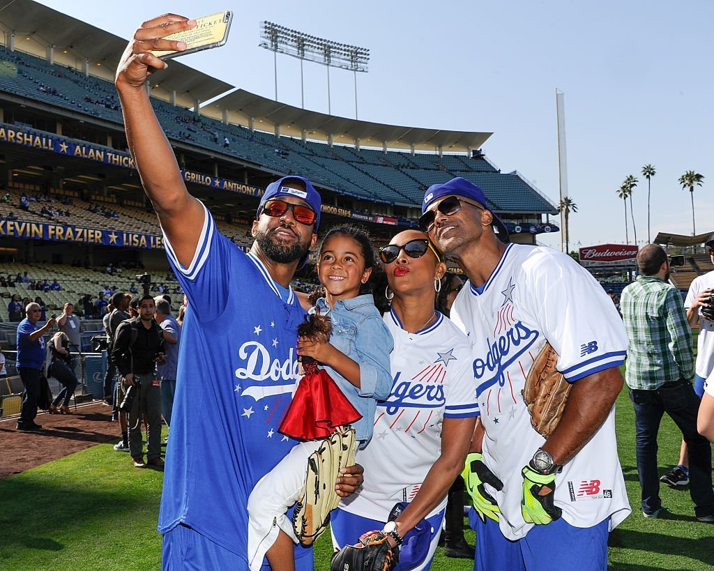 Jaleel White, Samaya White, Vivica A. Fox und Shemar Moore beim Dodgers' Hollywood Stars Night Spiel, 2015 in Los Angeles | Quelle: Getty Images