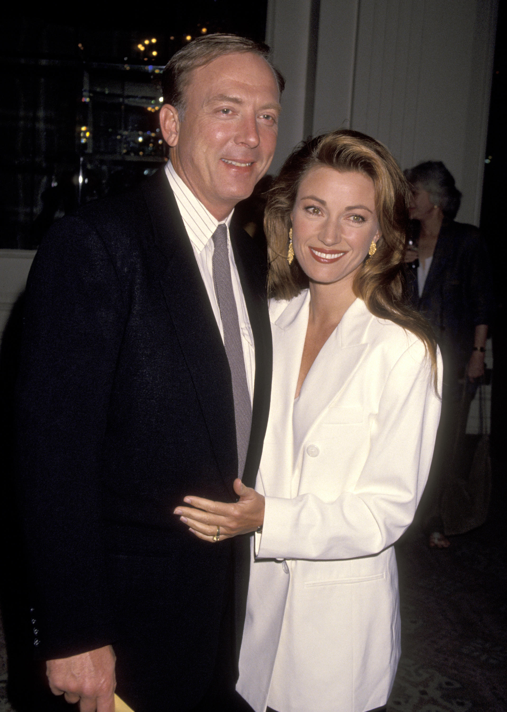 James Keach and Jane Seymour during the 53rd Annual Golden Apple Awards on December 12, 1993, in Beverly Hills, California. | Source: Getty Images