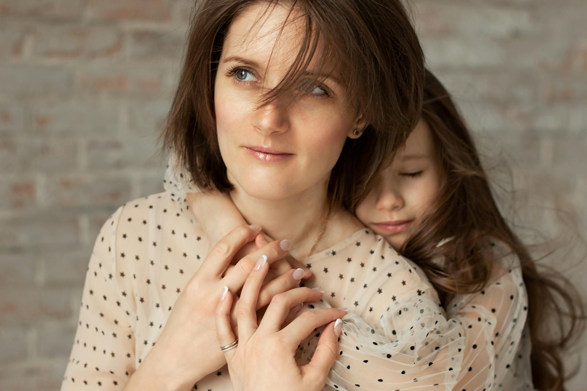 A mother with her little daughter | Source: Pexels