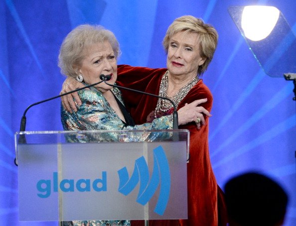 Betty White and Cloris Leachman at L.A. LIVE on April 20, 2013 in Los Angeles, California. | Photo: Getty Images