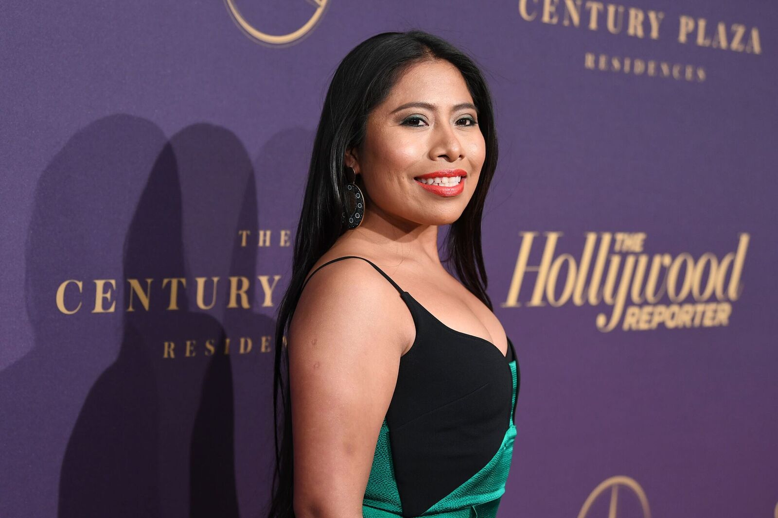 Yalitza Aparicio con un vestido verde Fuente: Getty Yalitza Aparicio con un vestido verde Fuente: Getty