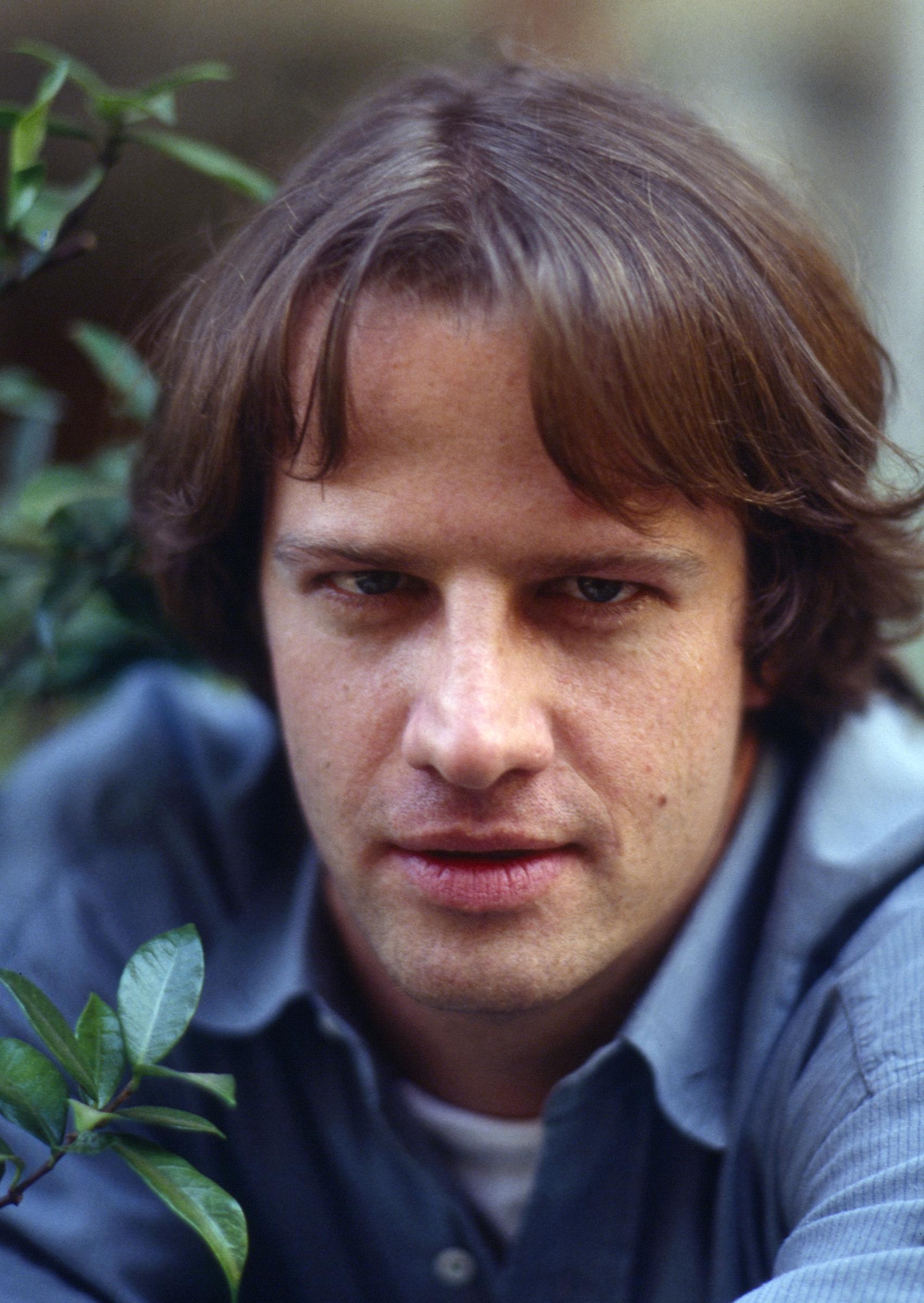Portrait of Christopher Lambert on March 12, 1984, in Los Angeles, California. | Source: Getty Images