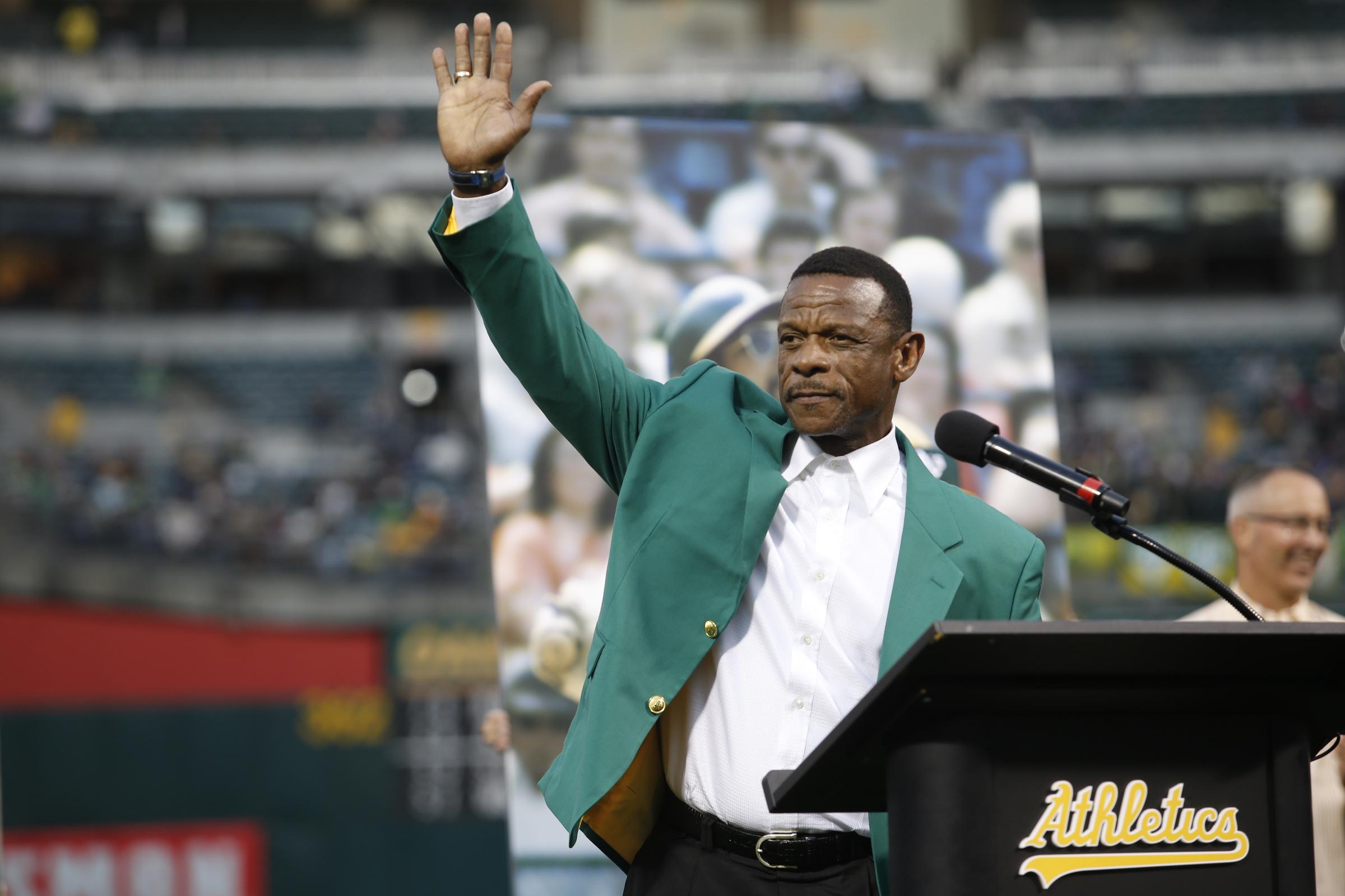 Rickey Henderson speaks at a pregame ceremony in Oakland for the Athletics Hall of Fame on September 5, 2018 | Source: Getty Images