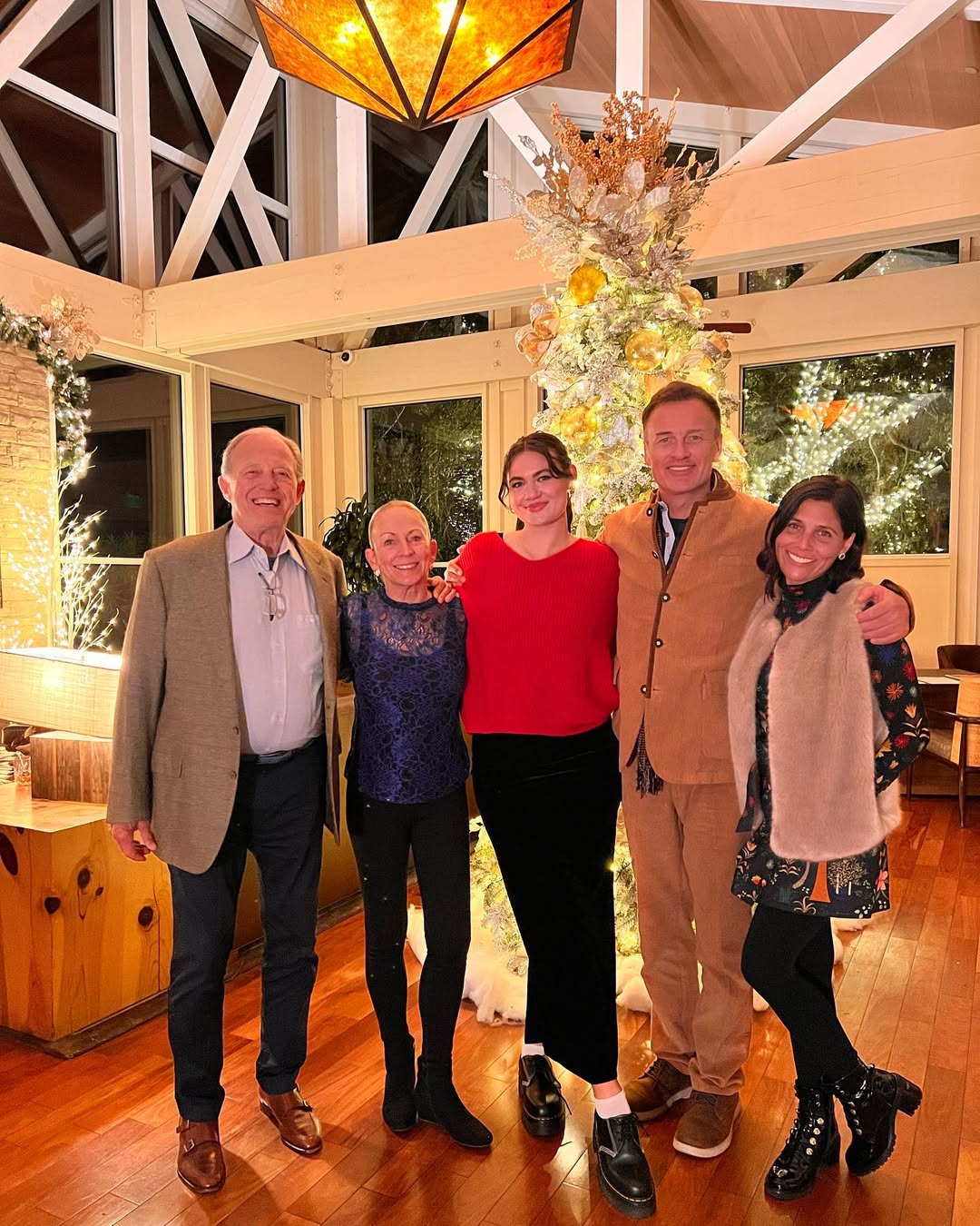 Julian and Madison McMahon, Kelly Paniagua, and family from a post dated December 31, 2022 | Source: Instagram/madison.em