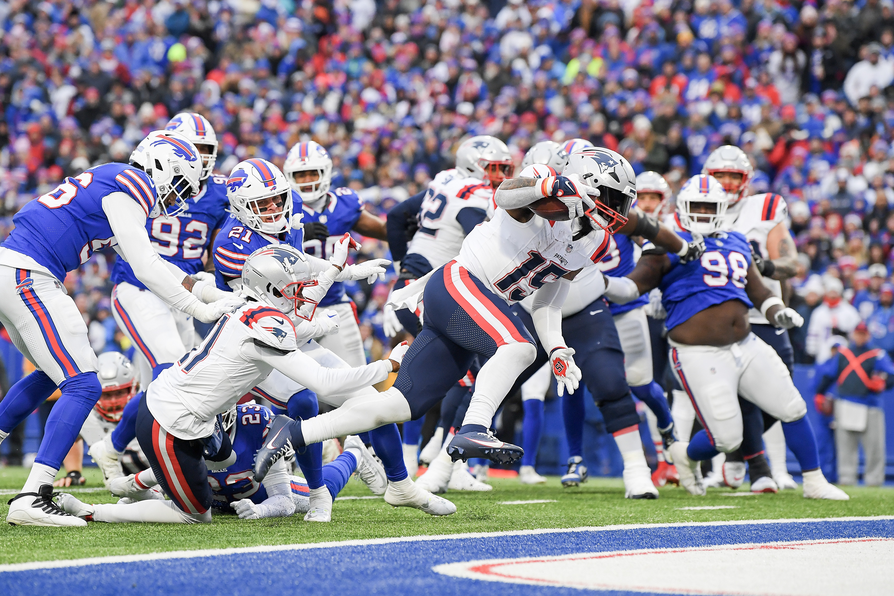 The New England Patriots facing off against the Buffalo Bills in Orchard Park, New York on December 31, 2023 | Source: Getty Images