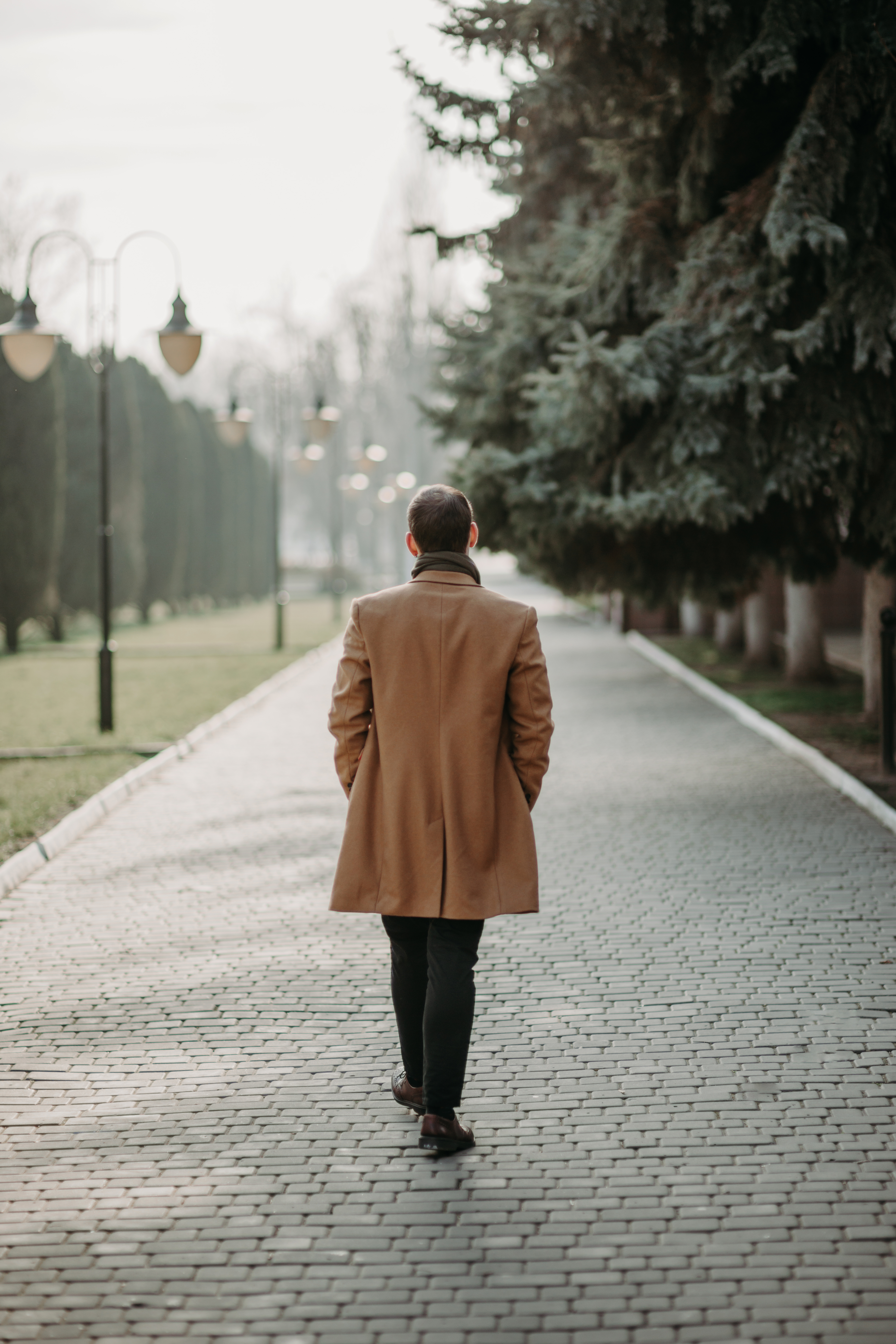 A man walking | Source: Shutterstock