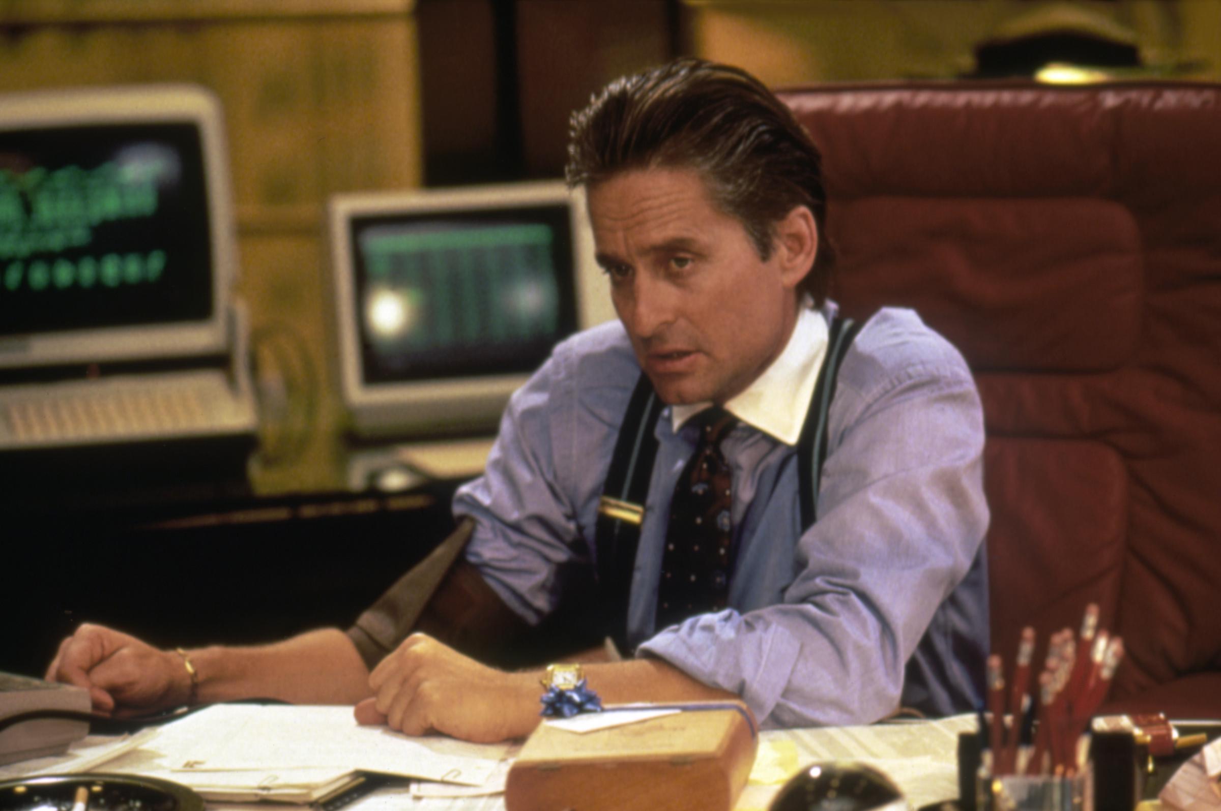 Michael Douglas on the set of "Wall Street," 1987 | Source: Getty Images