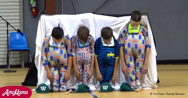 Ces garçons de CM2 volent la vedette à un spectacle d'école avec leur performance hilarante