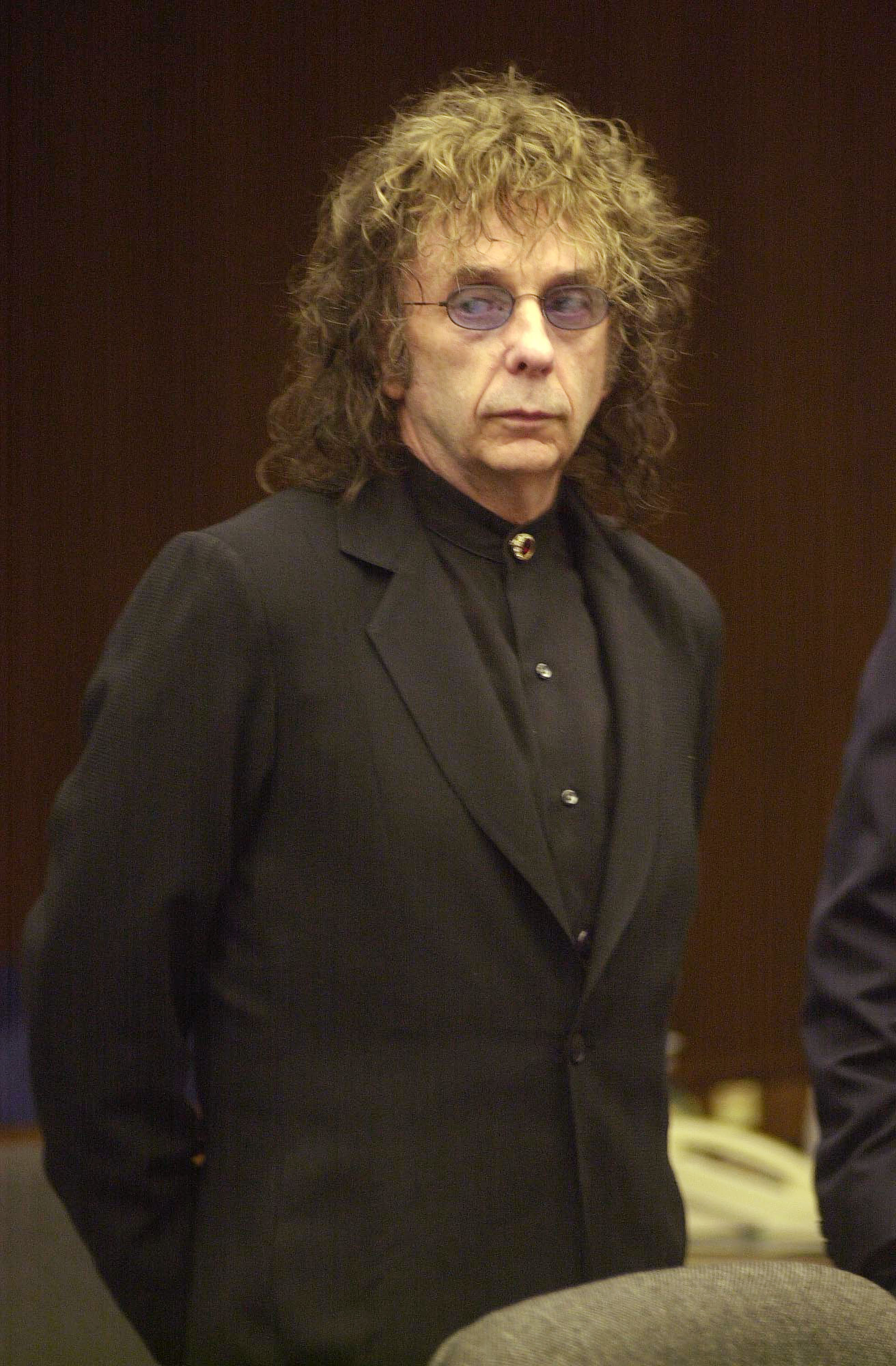 Phil Spector appears in Alhambra Superior Court on November 20, 2003, in Alhambra, California | Photo: Getty Images