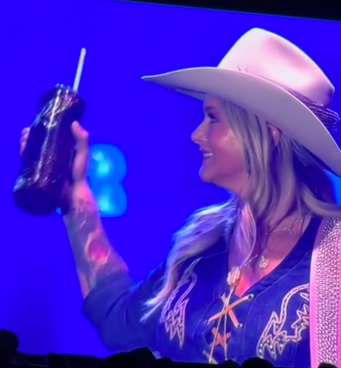 Miranda Lambert asking for a refill during her performance at the Montana Festival, posted on July 14, 2024 | Source: TikTok/misshollyallen