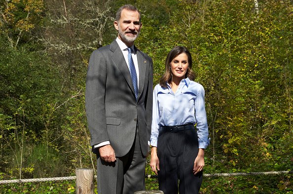 Los reyes visitan el pueblo de Moal el 20 de octubre de 2018 en Cangas de Narcea, España.| Foto: Getty Images