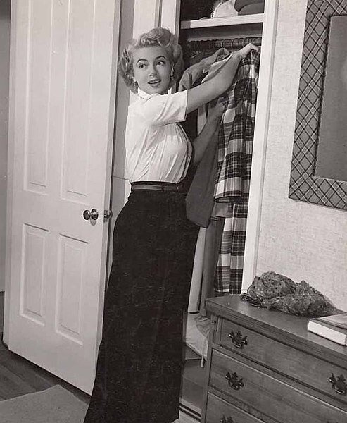 Press photo of Lana Turner, July 1942. | Source: Wikimedia Commons