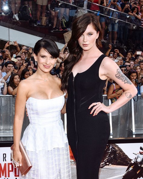 Hilaria Baldwin and Ireland Baldwin at Duffy Square in Times Square on July 27, 2015 in New York City | Photo: Getty Images