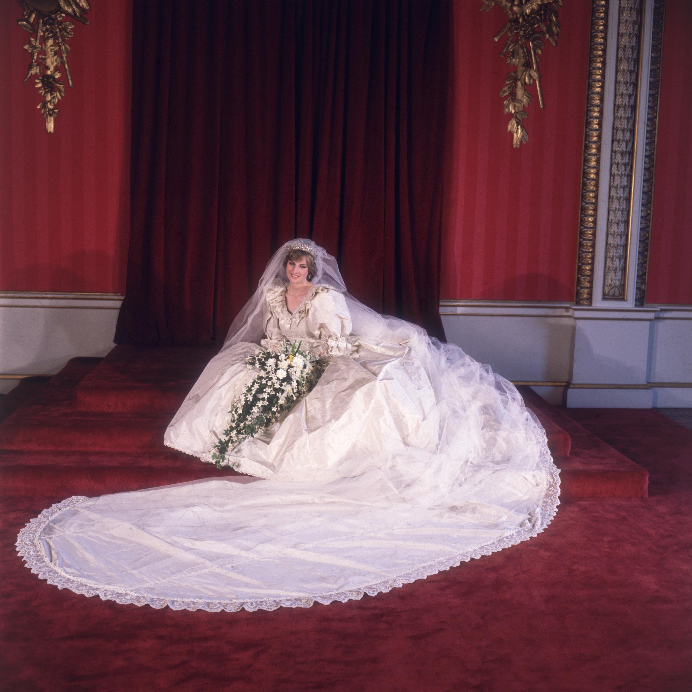 Portrait of Lady Diana Spencer in her wedding dress on July 29, 1981, in London, England. | Source: Getty Images