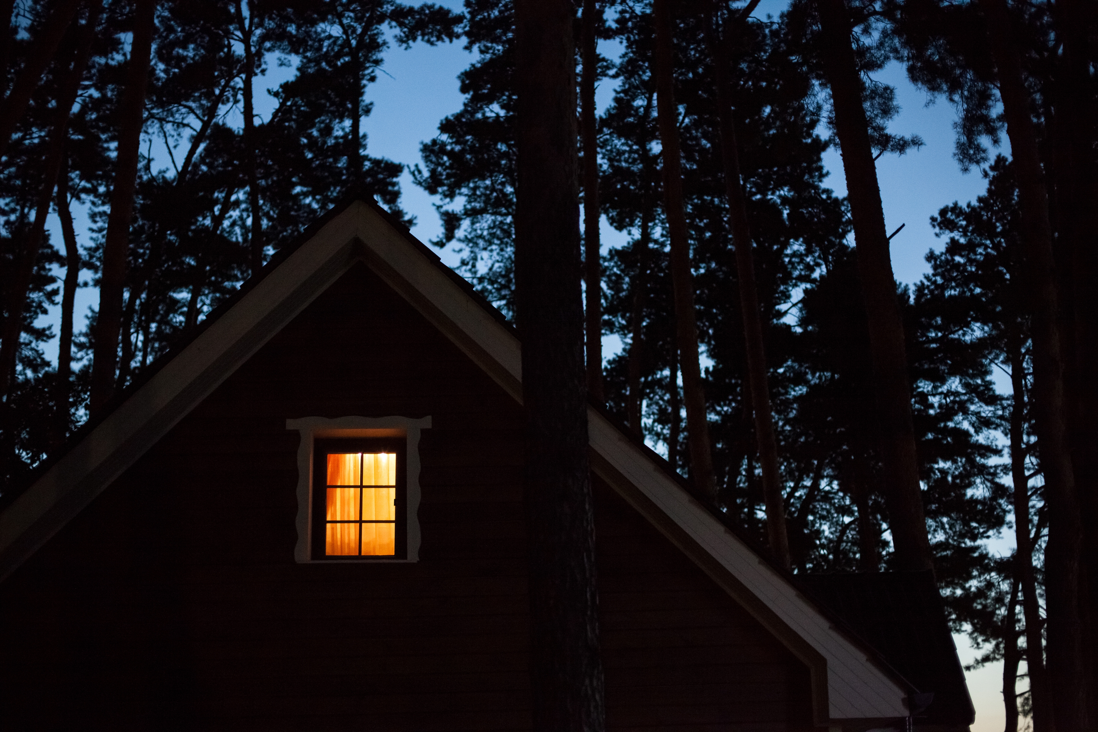 Warm light in the window | Source: Shutterstock
