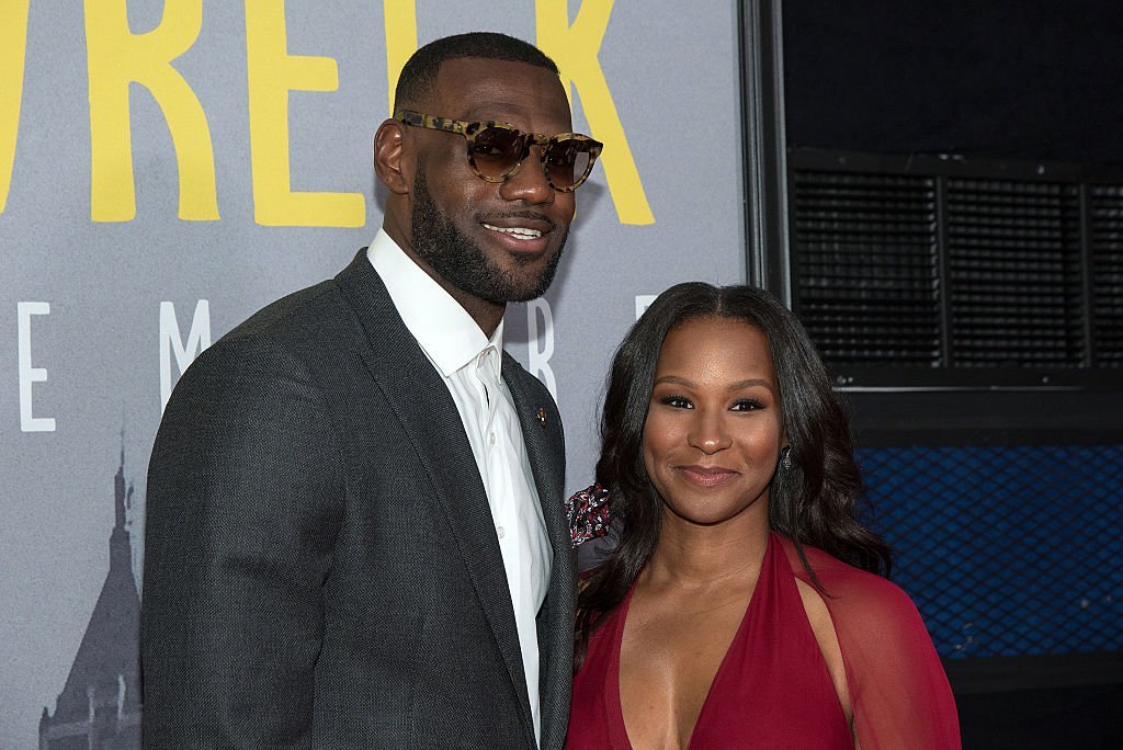 LeBron James and wife Savannah Brinson attend the "Trainwreck" New York Premiere at Alice Tully Hall | Photo: Getty Images