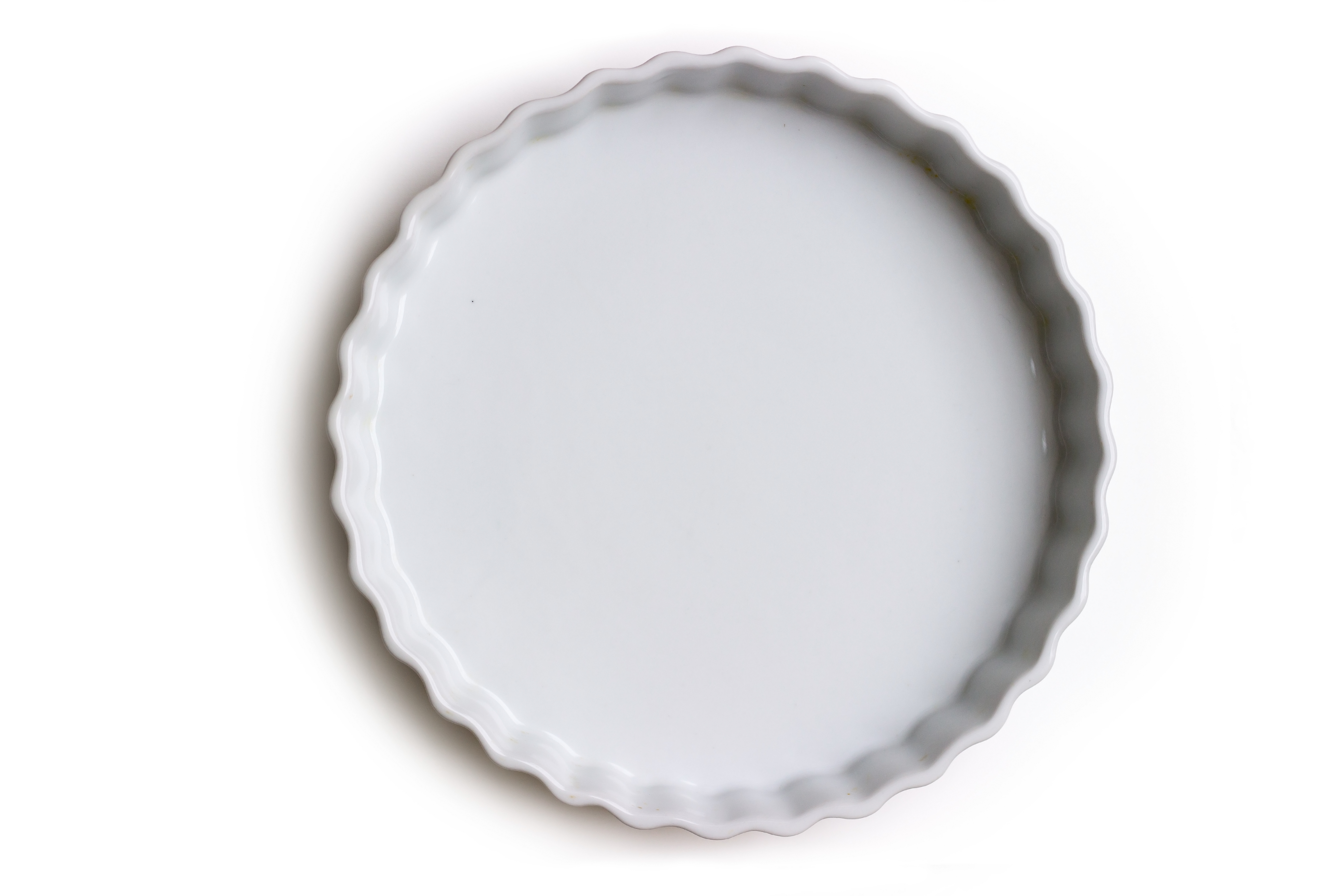 A ceramic pie dish | Source: Getty Images