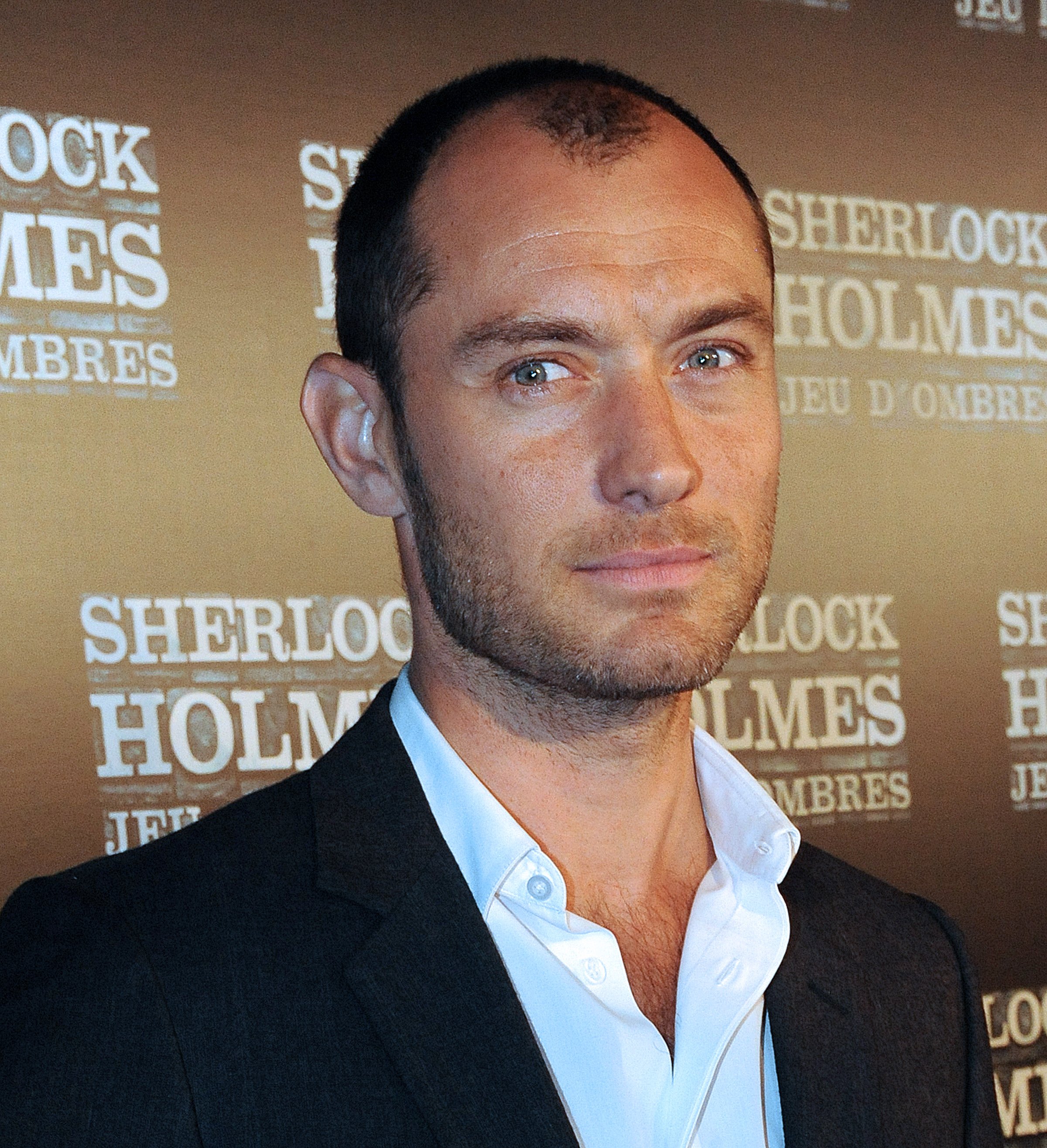 Jude Law at the premiere of "Sherlock Homes : A Game of Shadows" on January 19, 2012 | Source: Getty Images