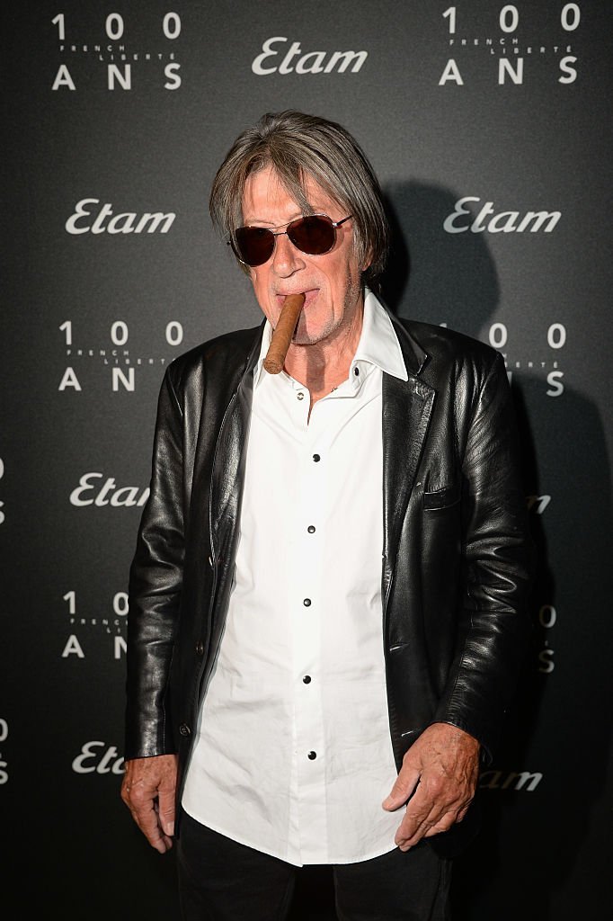 Jacques Dutronc assiste au défilé Etam dans le cadre de la Fashion Week de Paris Printemps / Été 2017 le 27 septembre 2016 à Paris, France. | Photo : Getty Images