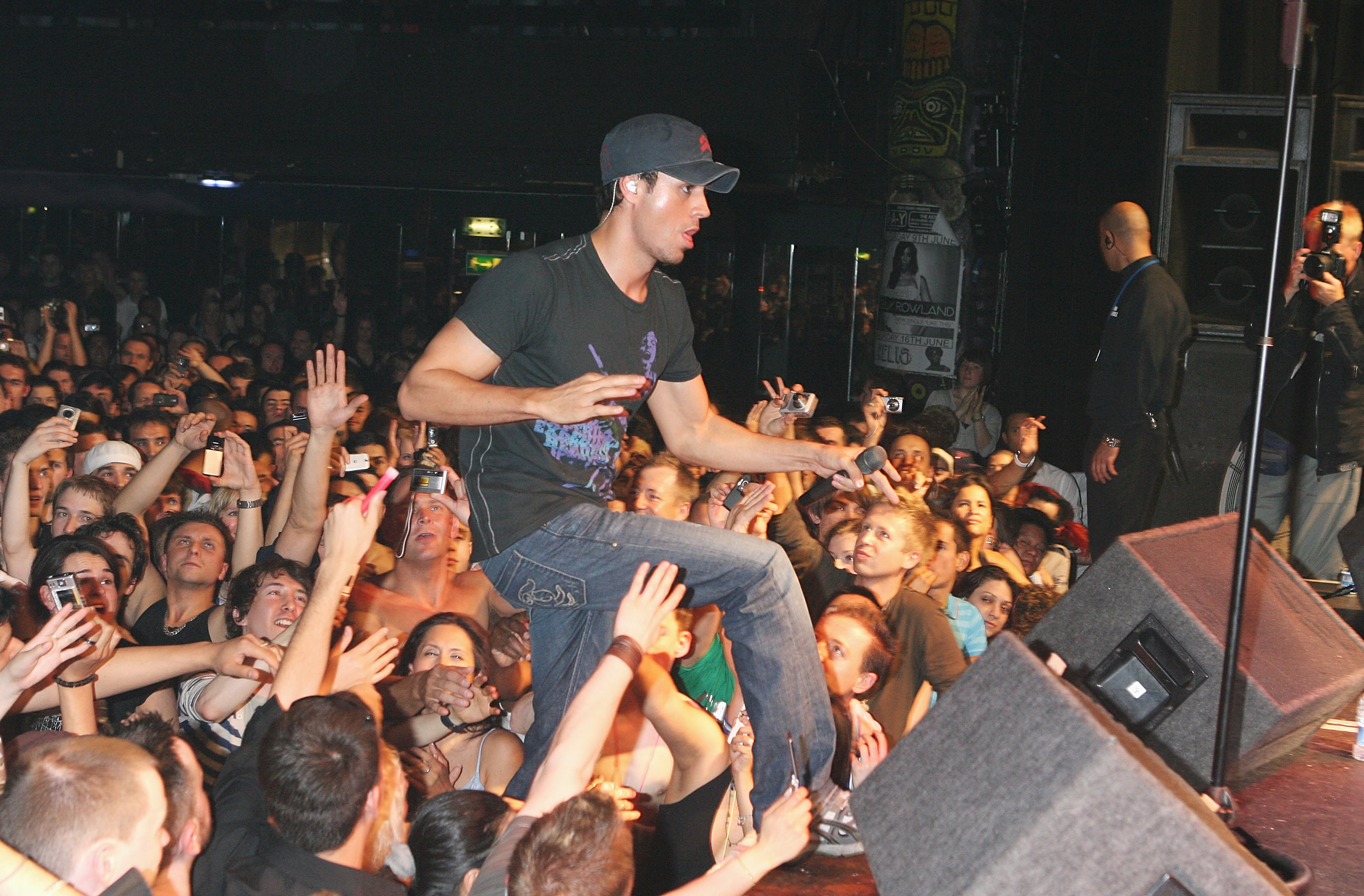 Enrique Iglesias performs at G-A-Y at the Astoria, on June 2, 2007, in London, United Kingdom. | Source: Getty Images