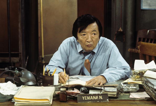  Jack Soo on set of "Barney Miller". | Photo: Getty Images.