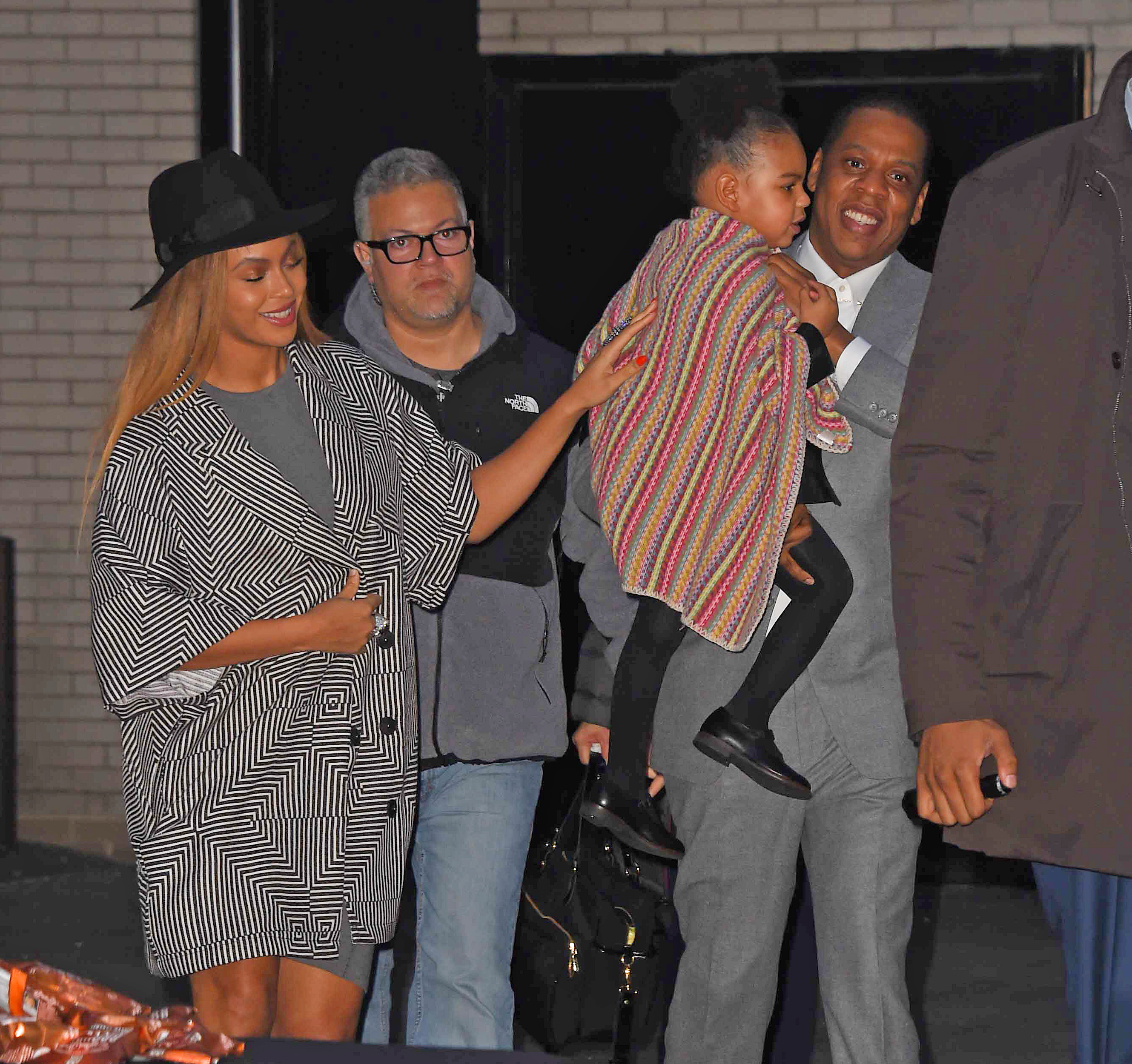 Beyonce Knowles, Jay-Z and Blue Ivy Carter spotted on December 7, 2014, in New York City. | Source: Getty Images