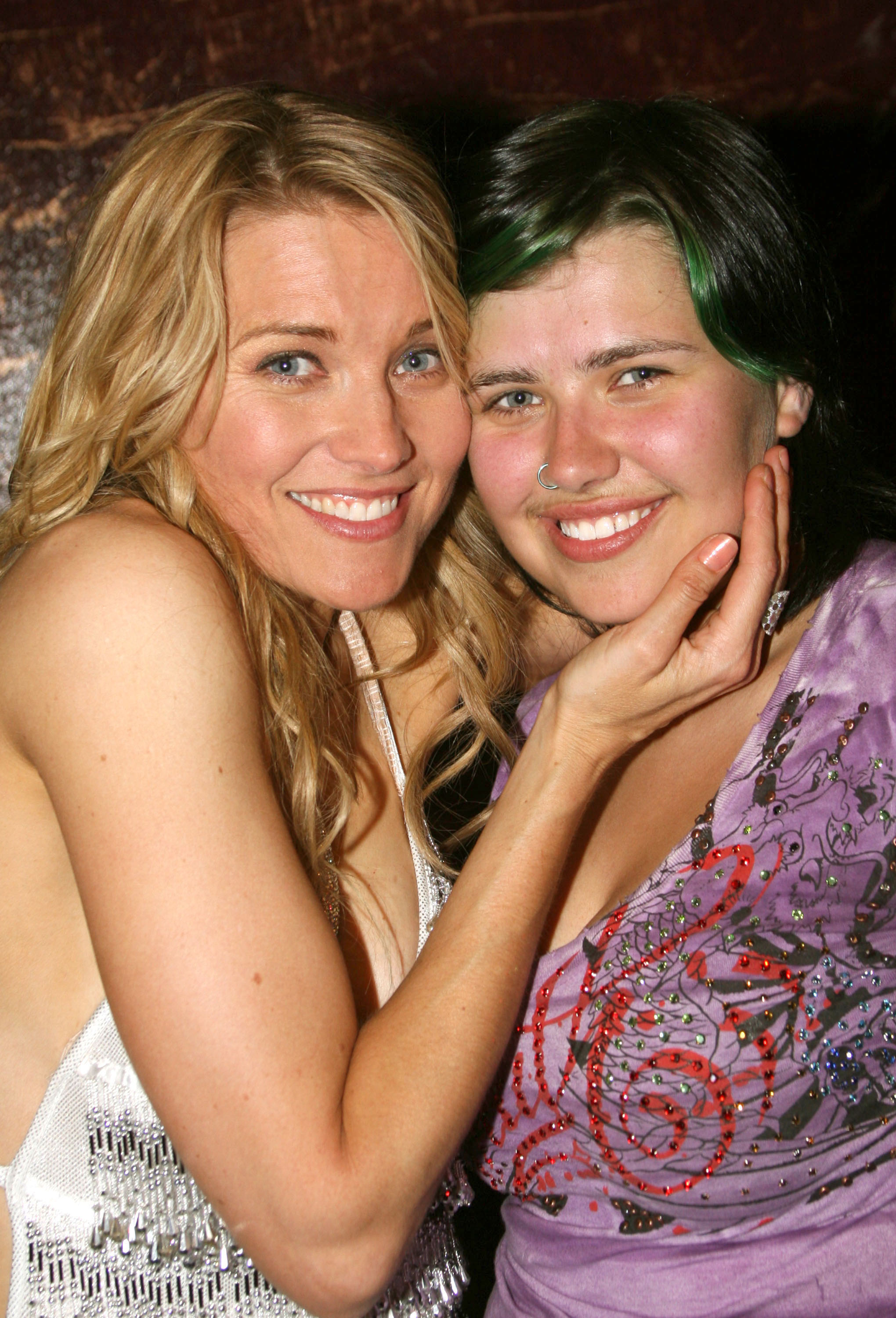 Lucy Lawless and her daughter Daisy Lawless attend a concert at The Roxy in West Hollywood, California on January 14, 2007 | Source: Getty Images