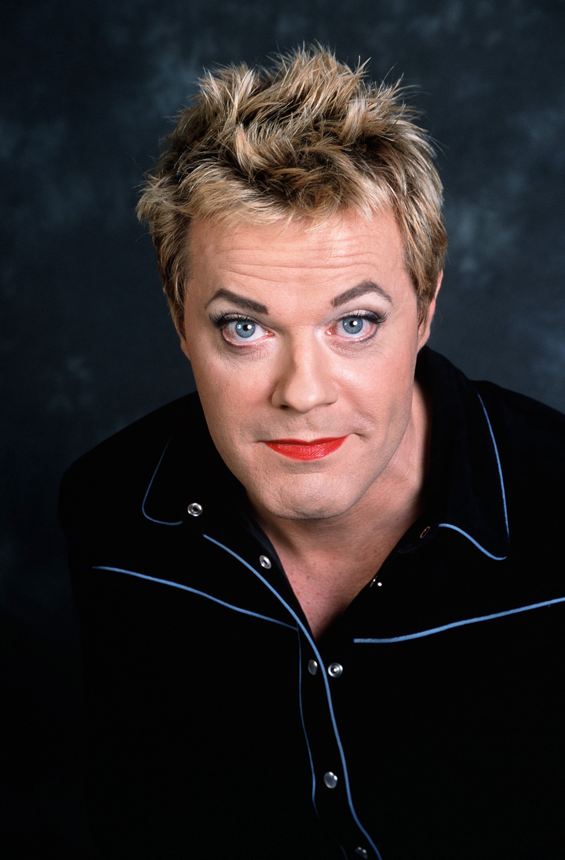 Photo of Eddie Izzard in France on January 12, 2000 | Source: Getty Images