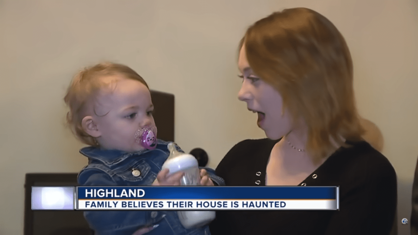 Heather Brough and Lilly.  | Source: youtube.com/WXYZ-TV Detroit | Channel 7