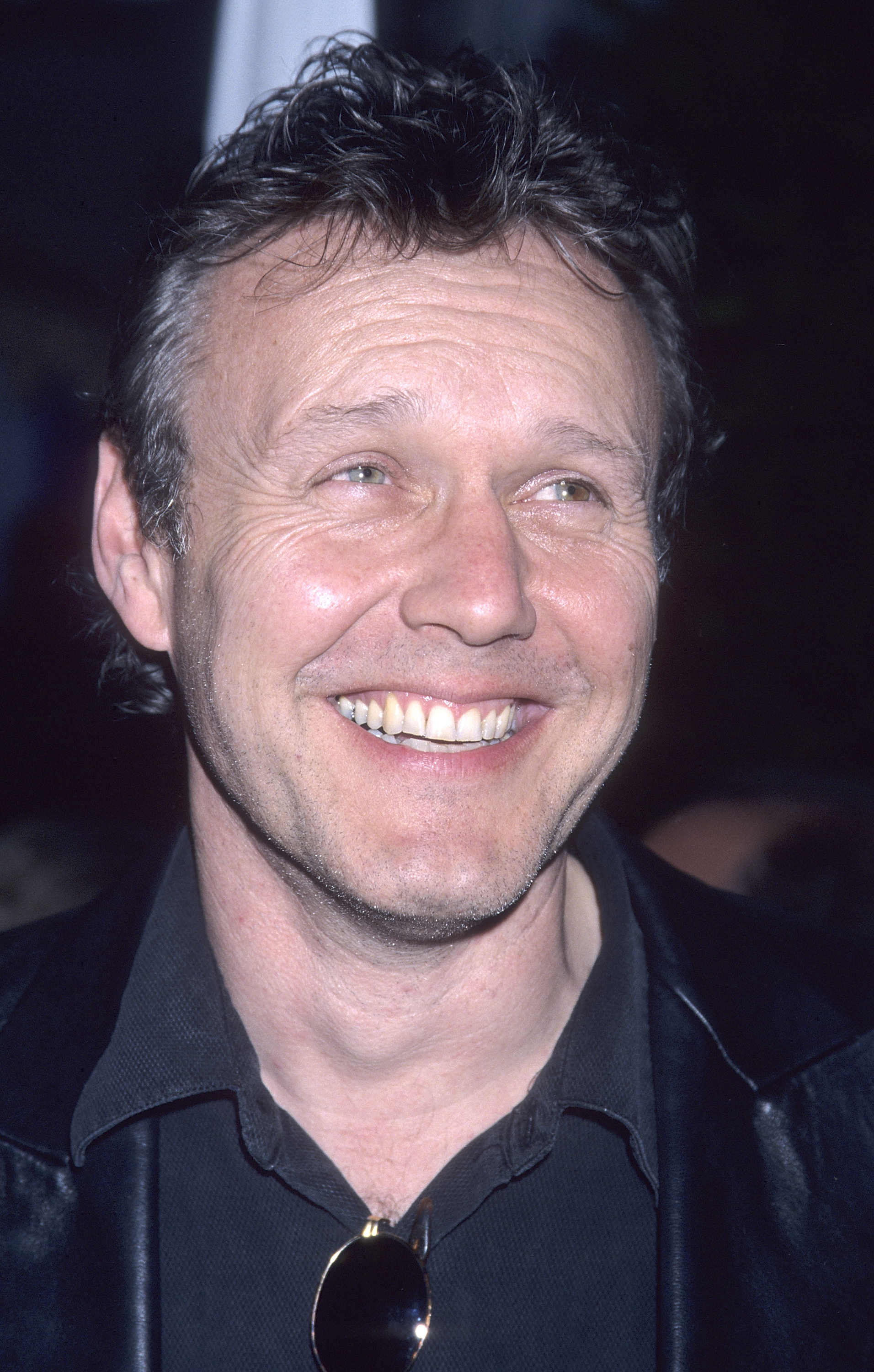 Anthony Stewart Head at the "Josie & the Pussycats" premiere on 9 April 2001 at the GC Galaxy Theatre in California. | Source: Getty Images