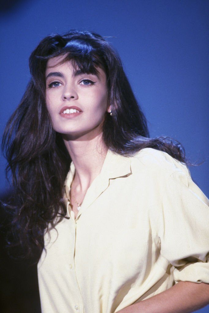 Adeline Blondieau, ex Adeline Hallyday, lors d'une émission de télévision en septembre 1991 à Paris, France. | Photo : Getty Images