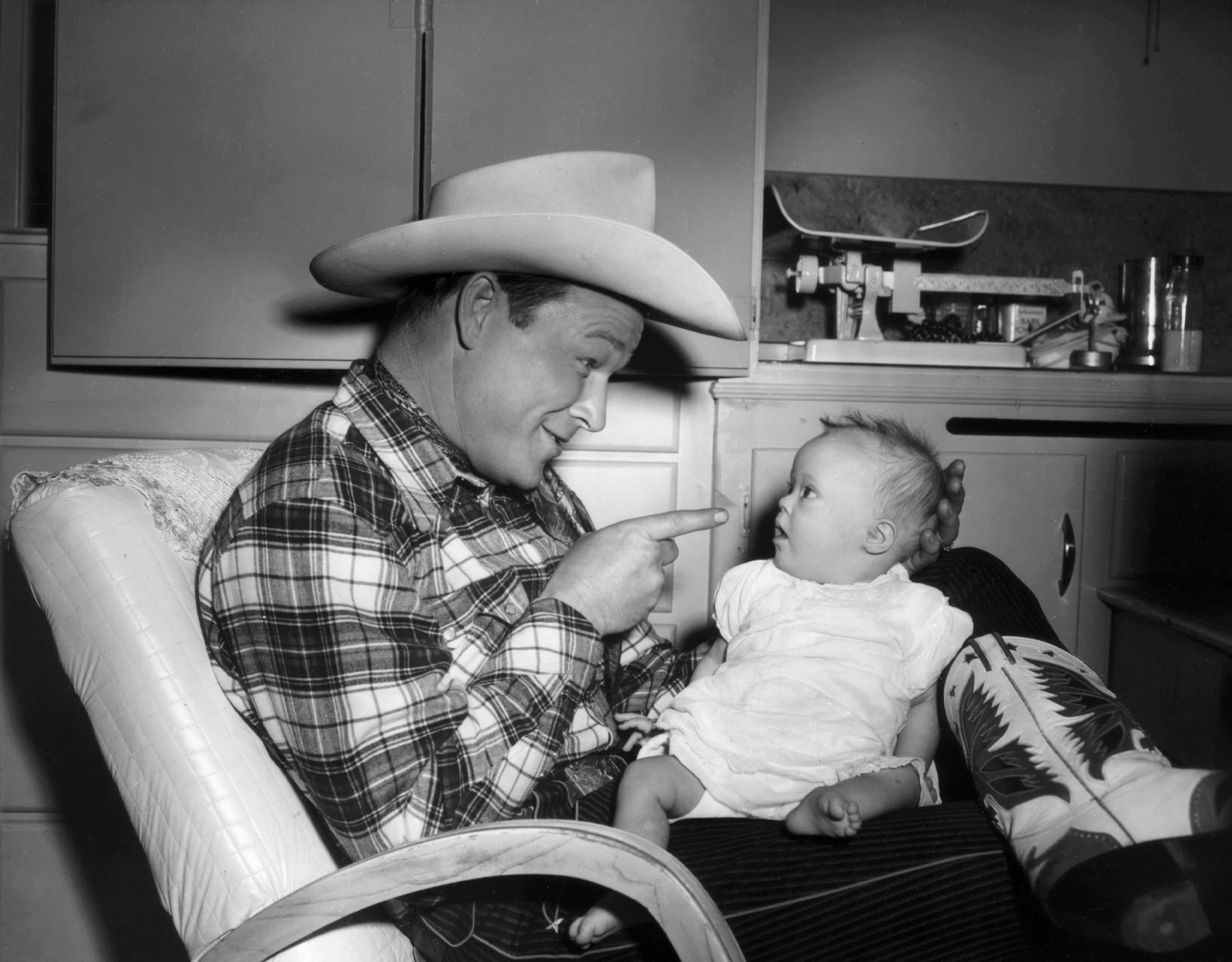 Roy Rogers with his daughter Robin photographed in 1957. | Source: Getty Images 