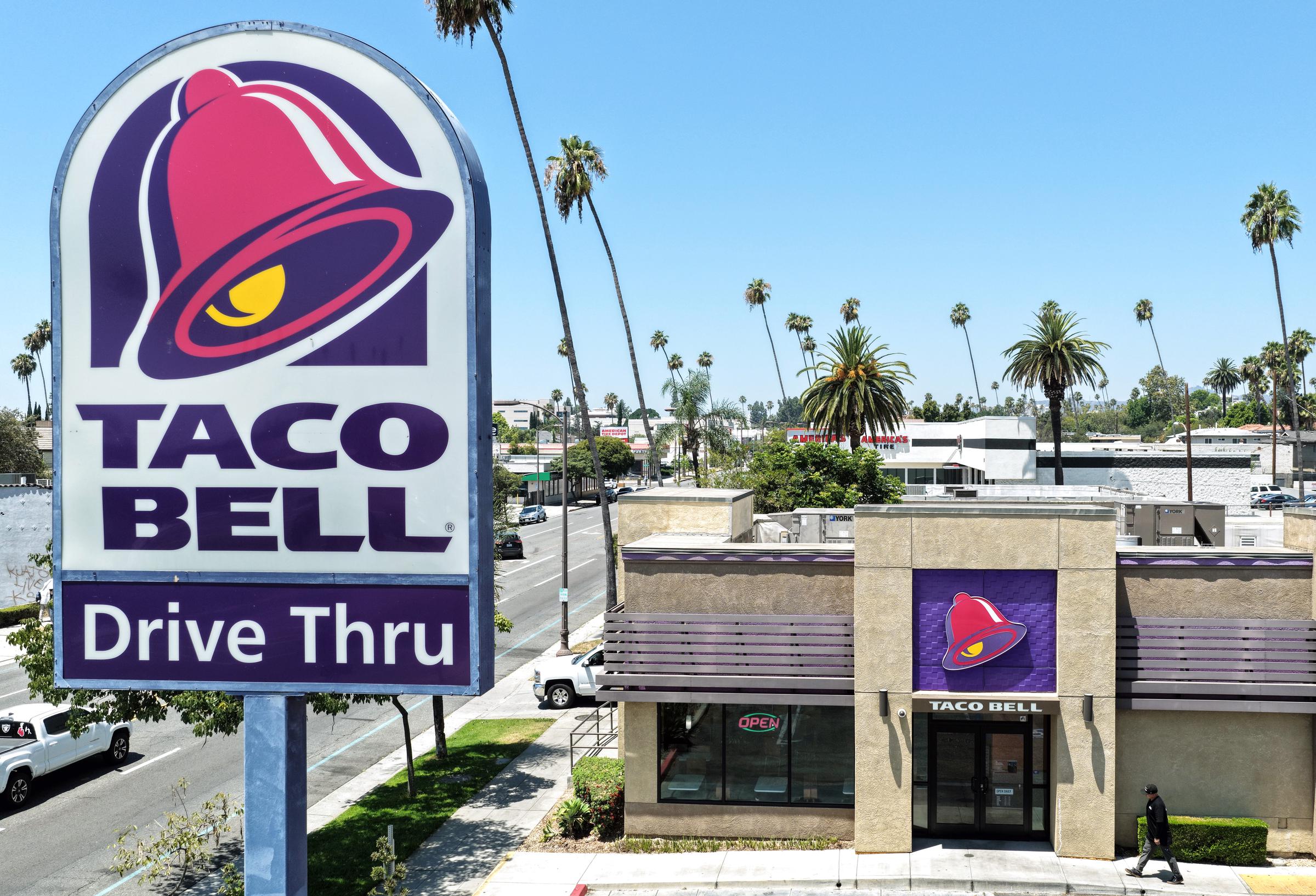 Taco Bell temporarily removed limited ingredients at select restaurants while authorities investigated a possible connection between menu items and the outbreak. Officials have stressed that the suspected source remains under investigation and has not been conclusively confirmed. | Source: Getty Images