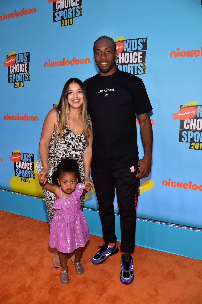 Kawhi Leonard, Kaliyah Leonard (front) and Kishele Shipley attend Nickelodeon Kids' Choice Sports 2019 at Barker Hangar, on July 11, 2019, in Santa Monica, California. | Source: Getty Images