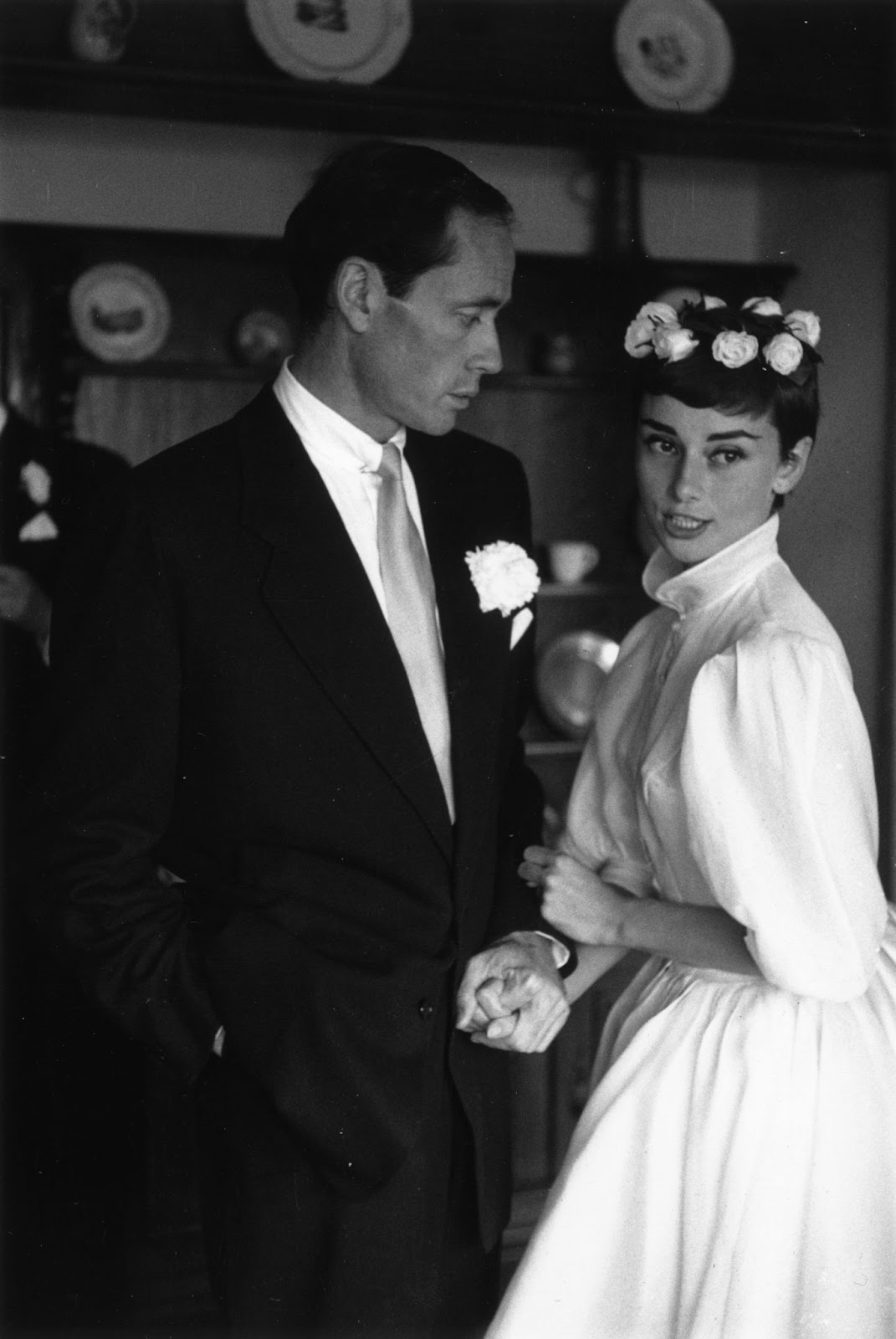 Mel Ferrer and Audrey Hepburn on their wedding day in 1954. | Source: Getty Images