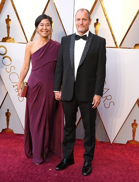  Laura Louie, Woody Harrelson at the 90th Annual Academy Awards on March 4, 2018 | Photo: Getty Images