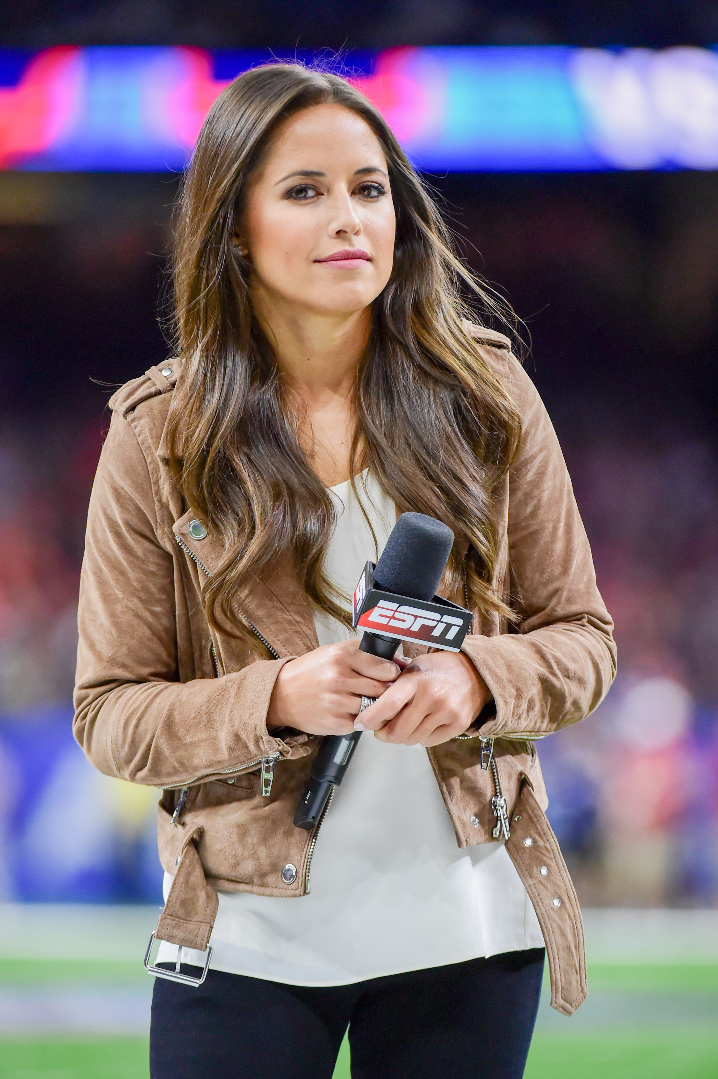 Kaylee Hartung prepares to open the game for the ESPN TV audience before the Sugar Bowl game between the Auburn Tigers and Oklahoma Sooners on January 2, 2017, at the Mercedes-Benz Superdome in New Orleans, Louisiana.  | Source: Getty Images