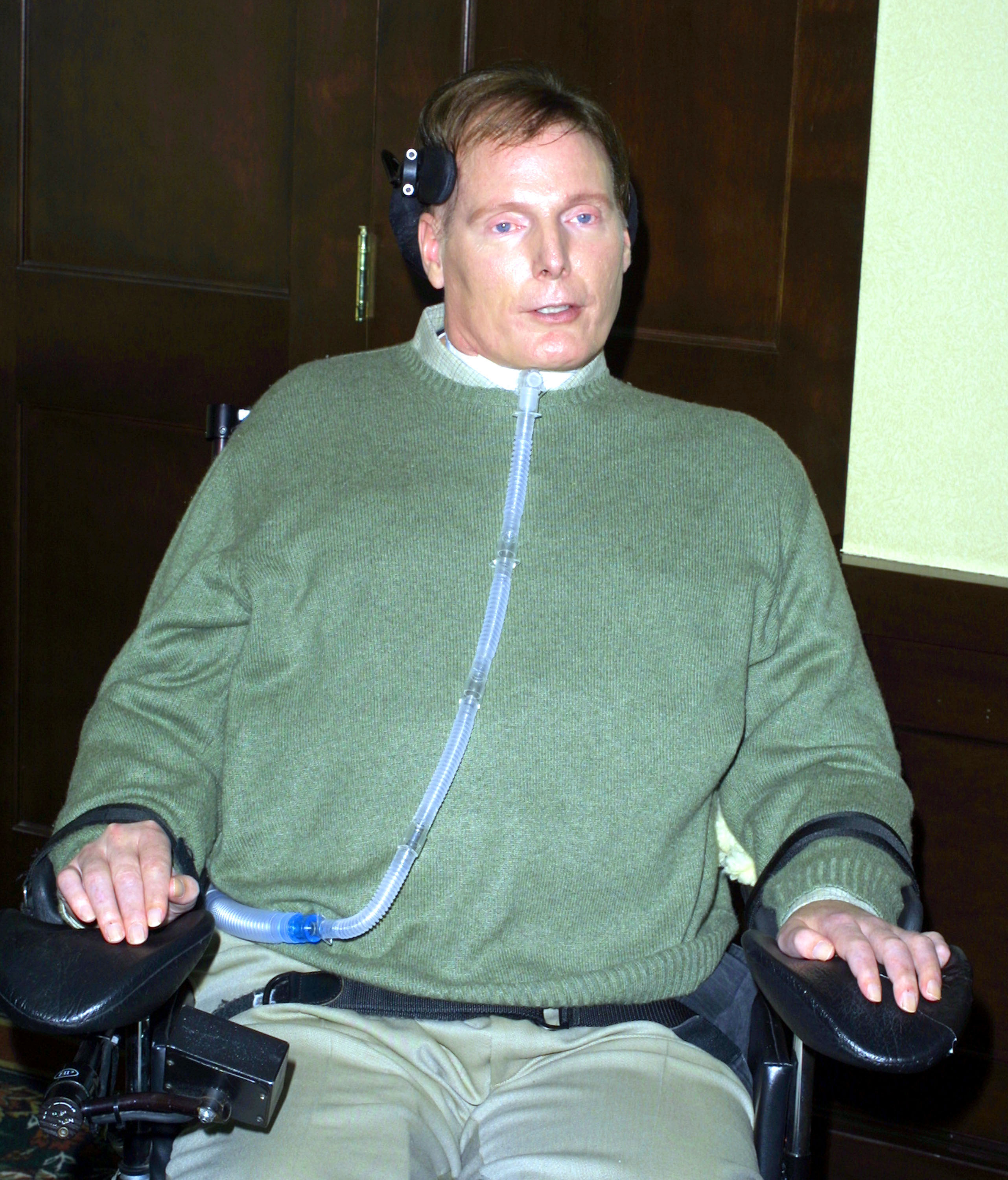 Christopher Reeve during Christopher Reeve Honored at the Hotel Delmonico on November 1, 2001, in New York City. | Source: Getty Images