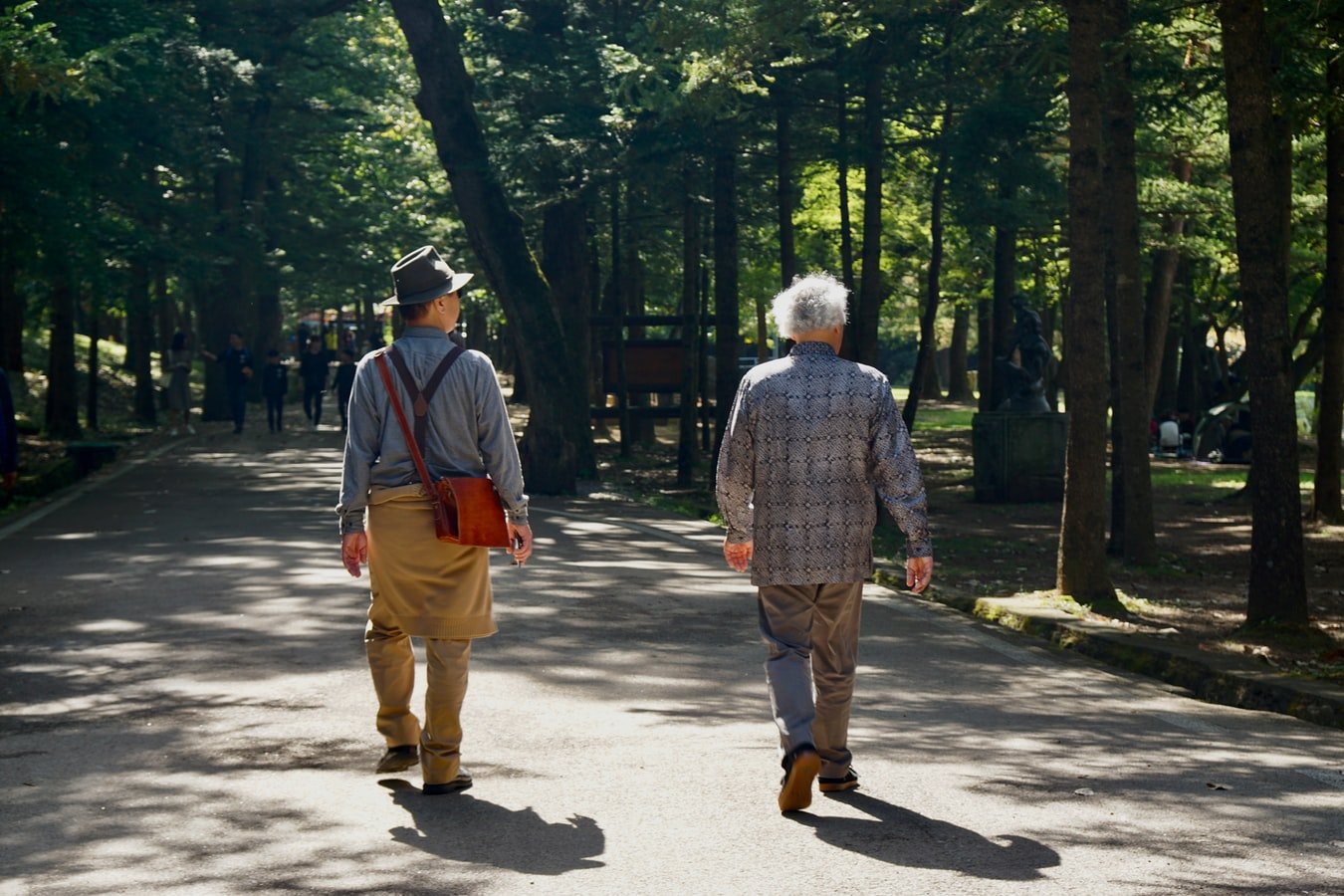 The bankers kept walking, after which the old banker proceeded to ask a question. | Photo: Unsplash/Beth Macdonald