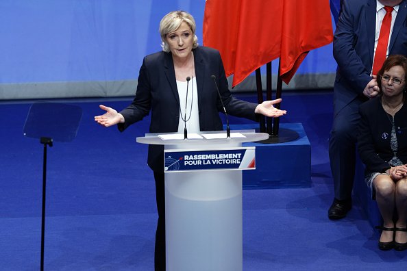 Marine Le Pen, prononce le discours de clôture du congrès de son parti le 11 mars 2018 à Lille. |Photo : Getty Images