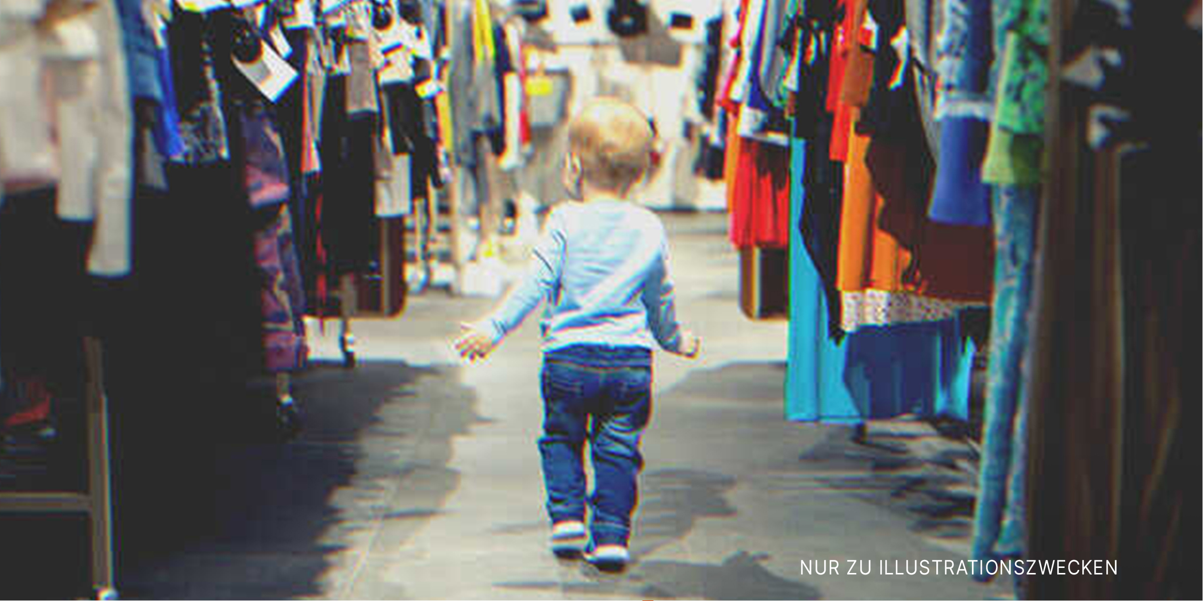 Junge auf einem Markt | Quelle: Shutterstock
