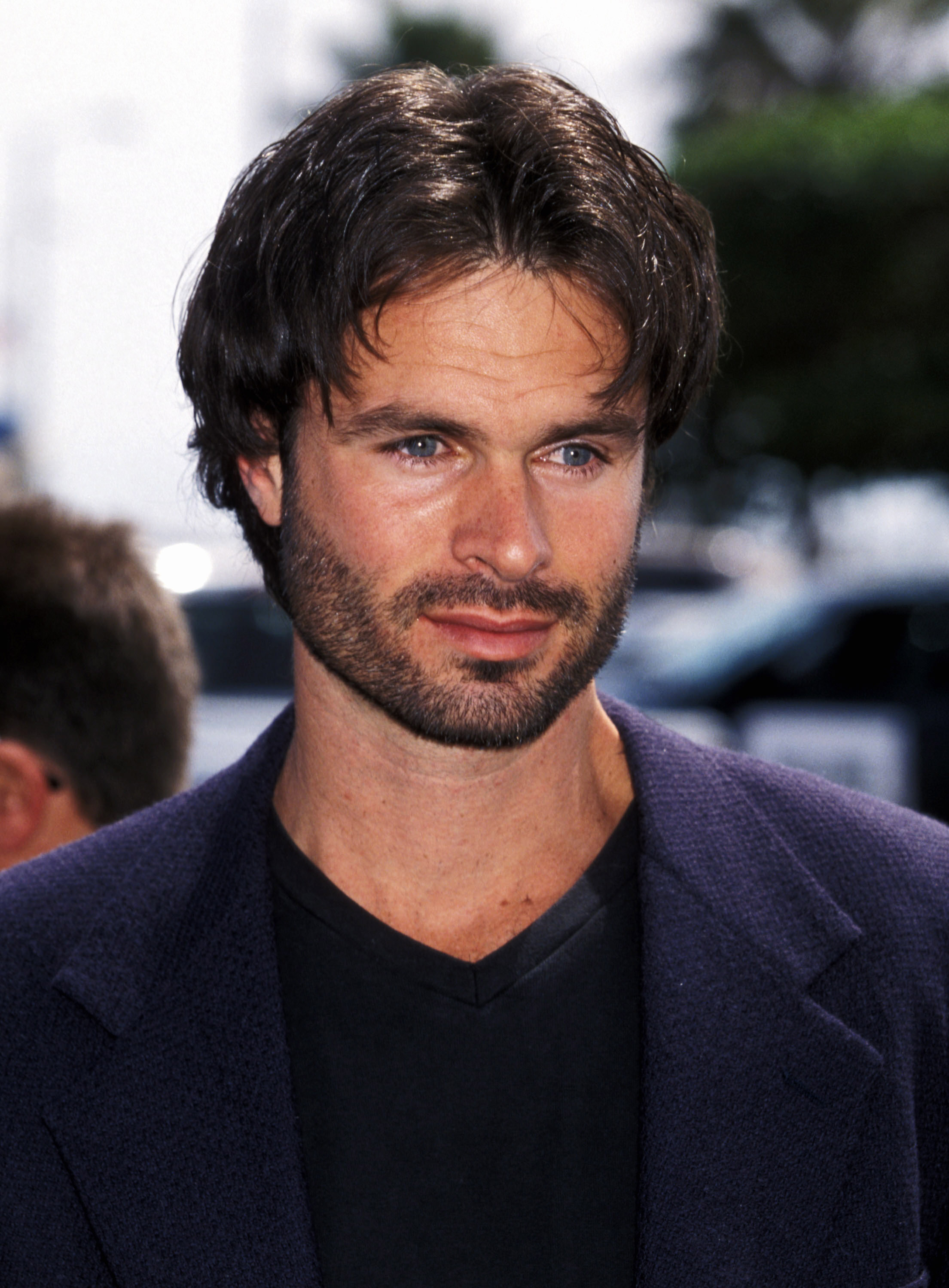 The actor attends the 15th Annual IFP/West Independent Spirit Awards on March 25, 2000 at Santa Monica Beach in California | Source: Getty Images