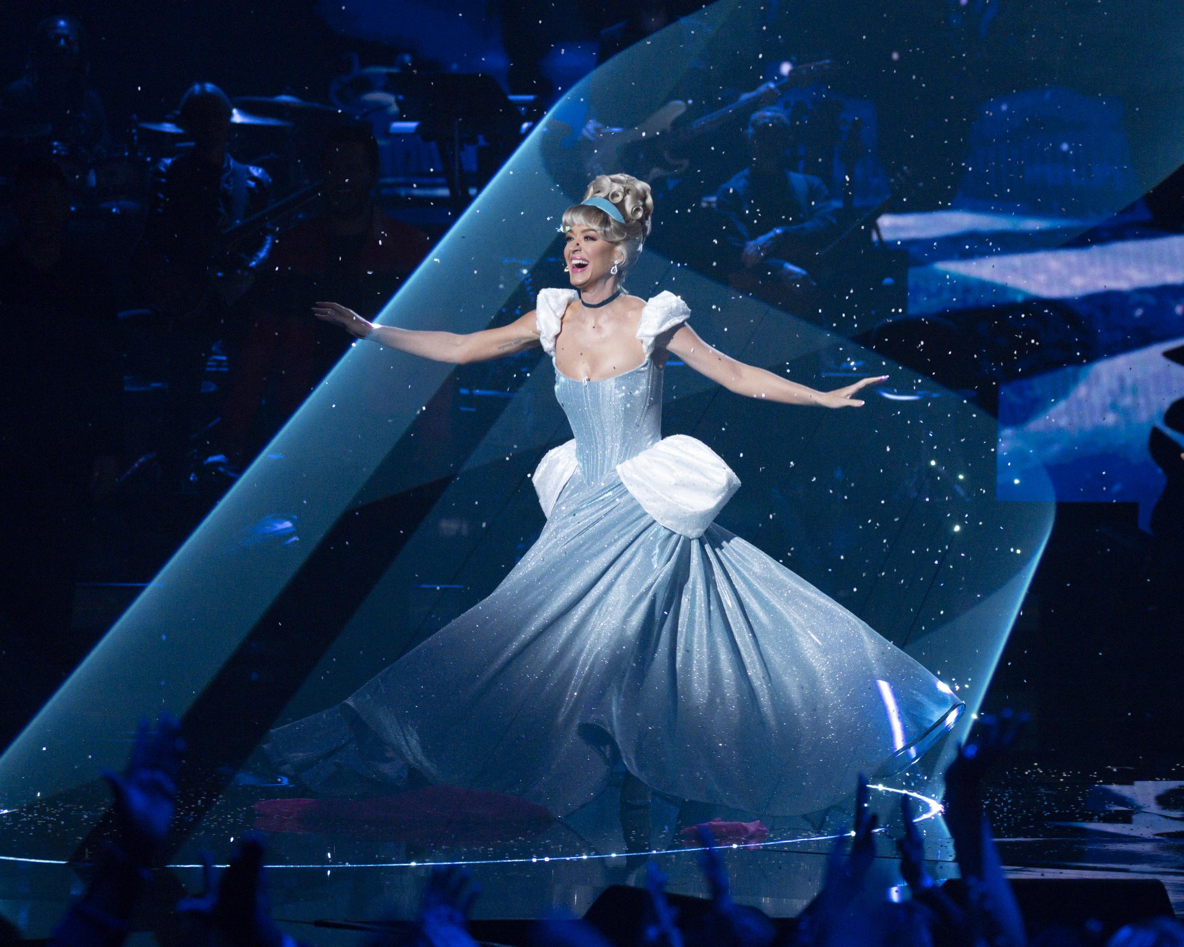 Katy Perry during "American Idol's" Mother's Day episode on May 12, 2024 | Source: Getty Images